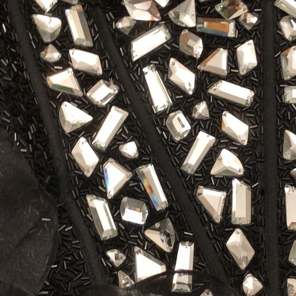 Sherri Hill Black Ruffled Gown Size 6 - Picture 11 of 16